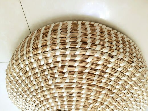 Large pot steamer lid reed handmade straw weaving five, six, seven, eight seal iron pot stewed wood, hot pot stove, fish table household straw hat cover, outer diameter 7374 cm