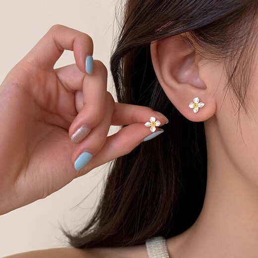 Qi Xiaomi s999 pure silver gardenia earrings for women sterling silver earrings niche high-end 2025 new light luxury female bestie earrings a pair of gardenia earrings 999 pure silver