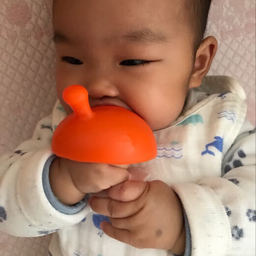 Mombella (mombella) small mushroom teether baby chewing gum baby anti-eating hand artifact to soothe oral appetite period 0-3-6-8 months and above with security code light blue