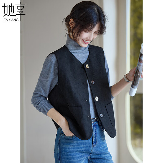 She enjoys the autumn and winter round neck small suit vest and feminine commuting sleeveless waistcoat top T53U105