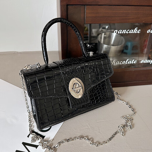 女百搭鳄鱼纹漆皮新款斜挎包2025锁扣时尚链条包包单肩手提小方包 黑色