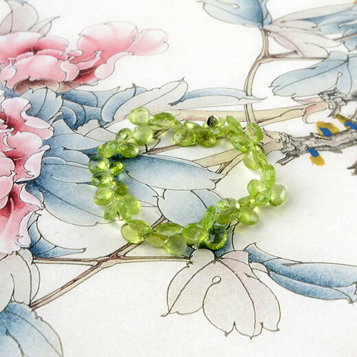 Her Generation Natural Peridot Bracelet Small Fresh Green Ins Style Design Faceted Color Gemstone Bracelet 7*7*4MM Peridot (861752)