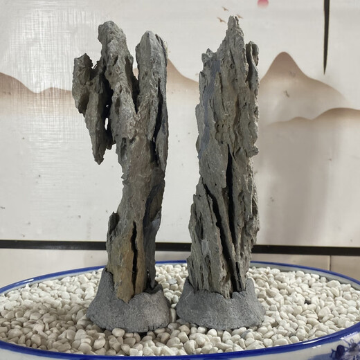 The raw stone is slotted and attached to the stone bonsai, which can be attached with elm, golden bean, fish tank, rockery, garden landscaping stone 13-17cm (slotted model will be shipped randomly)