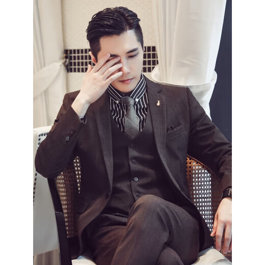 Playboy (PLAYBOY) suit men's three-piece suit Korean version slim business professional formal casual small suit groom's wedding black suit + trousers free tie XL 52-130Jin Jin equals 0.5 kg to wear
