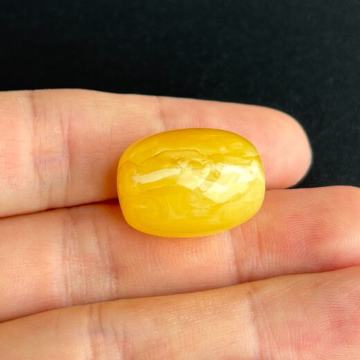 Yuzhi 1 item 1 certificate 1 shot natural raw ore Russian material unoptimized beeswax amber barrel beads transfer beads separated beads 3.76 g orphan G9937