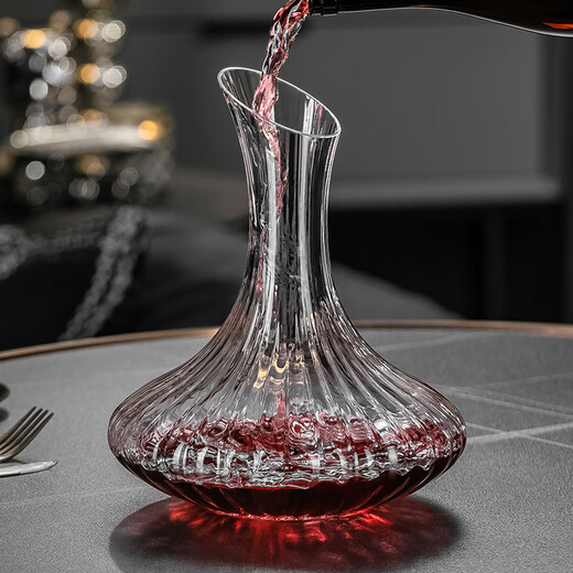 Genas high-end crystal glass red wine decanter, creative personality, large-sized wine quick-dispensing jug and wine set, vertical pattern decanter 1880ml