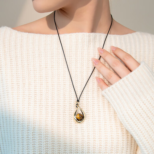 Qlady tiger eye stone water drop necklace women's long high-end light luxury niche 2025 new accessories pendant sweater chain gift