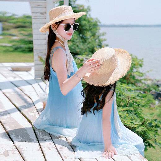 Little Bear Elf (xiaoxiongjingling) mother-daughter parent-child wear summer gradient color suspender dress high-end seaside beach dress sisters fashionable street glacier blue dress 80 mother size S (recommended weight 80-100 Jin Jin equals 0.5 kg)