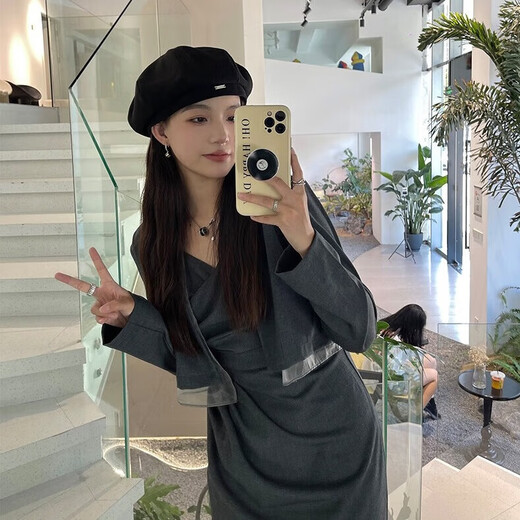 Back-tilt beret for women, fashionable and stylish octagonal hat, newsboy painter, big head circumference, autumn and winter woolen hat, retro, versatile, small face, black woolen thick style, one size fits all (recommended 56-58cm)