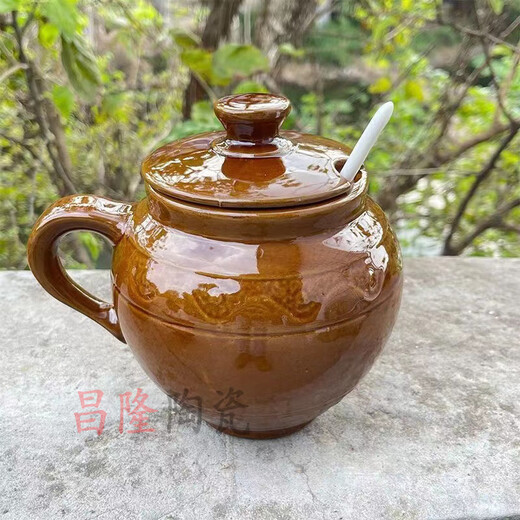 Meikejie Salt Jar Home Kitchen Covered Salt Jar Chili Oil Jar Old-fashioned Oil Pot Ceramic Jar Seasoning Bottle Jar 1 Jin Jin equals 0.5 kg (height about 12 cm) Ceramic Jar + Ceramic Spoon