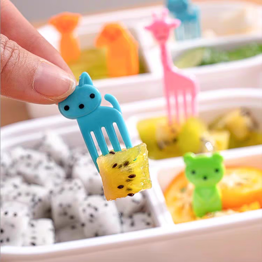 St. Xian Fruit Fork Child Safety Animal Manor Children's Cartoon Lunch Box Decoration Pick Cute Japanese and Korean Fruit Toothpick Treasure Animal Fruit Fork Mixed Pack Random 30 Pieces