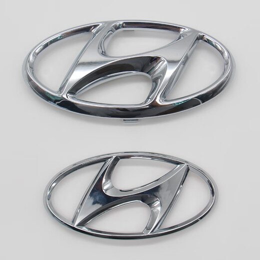 Mangmang is suitable for Hyundai IX35 front logo, Yuena i30 Feisi mid-grid logo, front logo, rear trunk logo, and tail logo. One 1317 model IX35 front logo.