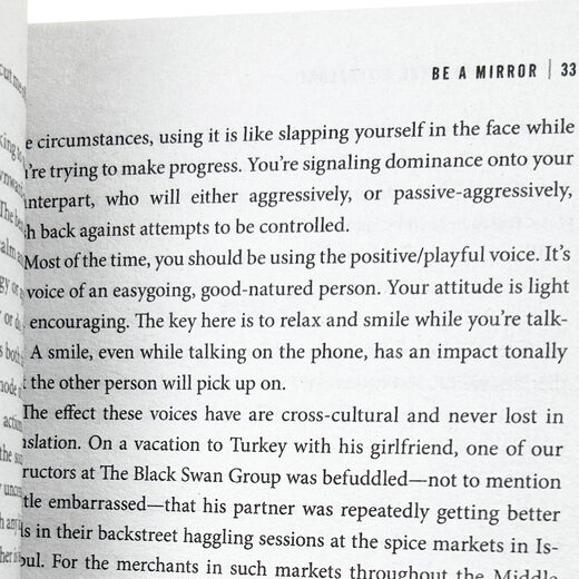 英文原版 强势谈判 Never Split the Difference 商务沟通