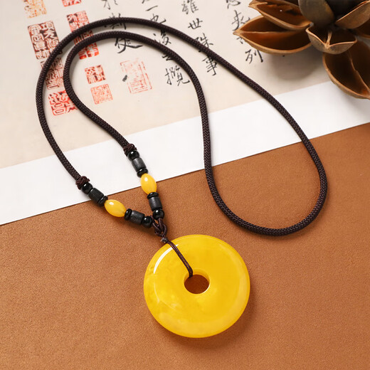 Fat Donglai's same style beeswax necklace, amber Pixiu pendant, retro sweater chain, men's and women's accessories 9-Beeswax Gourd