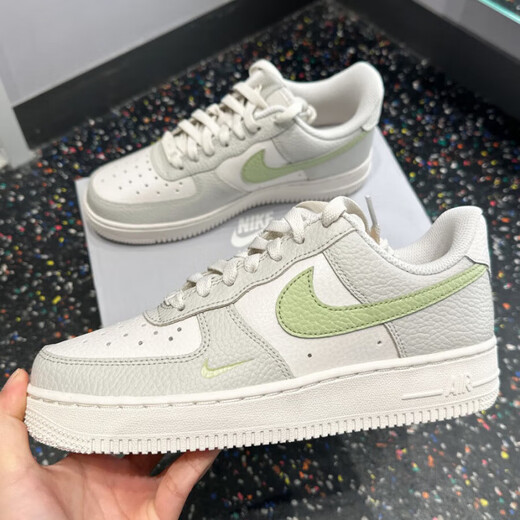 
Nike (NIKE) women's shoes 2025 summer new sports shoes AF1 Air Force No. 1 low-top shoes lightweight and comfortable casual shoes IB3881-001 white green gray 35.5