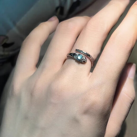 Core luxury reverse love small vinegar bag with the same style snake ring for women Xiaoling snake tail ring open ring adjustable flat ring gift small vinegar bag with the same style upgraded version