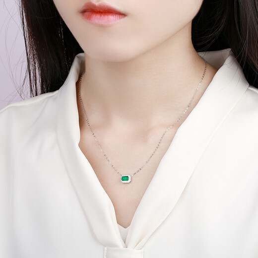 HEEKAIYI Emerald Necklace for Women 18K Diamond Pendant Chinese Valentine's Day Birthday Gift for Wife and Girlfriend Selected 63 Points/Zambian Emerald/Double Certificate