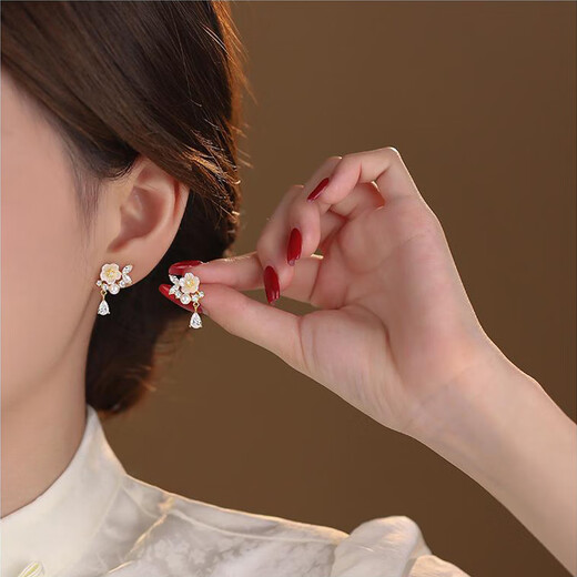 Juvia Camellia Earrings for Women S925 Silver Temperament and High-end Flower Earrings National Style Fashionable Earrings Suitable for Autumn and Winter Camellia Earrings S925 Silver Gift Box