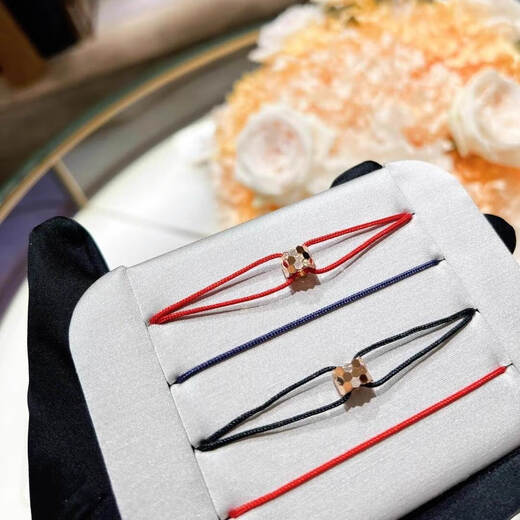 Chili 2025 fashionable Paris new honeycomb bracelet 18K rose gold couple diamond red rope bracelet gift single diamond