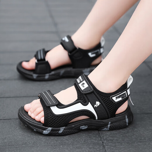 Children's shoes 2025 summer new style large, medium and small soft sole non-slip children's sandals sports shoes trendy boys sandals beach black gold 32