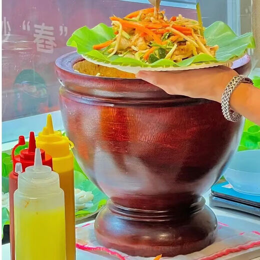 Dai nationality pounding bucket chicken feet household solid wood pounding garlic pounding wood pepper pounding bowl pestle pounding bowl pounding barrel wooden mortar old Thai style No. 8 caliber 19cm* deep 12cn complete set