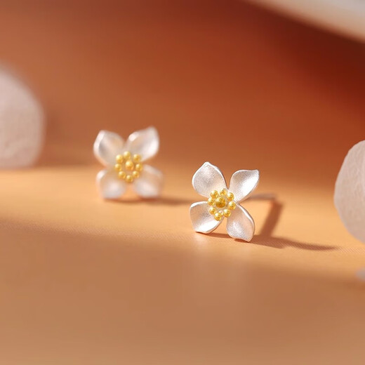 Qi Xiaomi s999 pure silver gardenia earrings for women sterling silver earrings niche high-end 2025 new light luxury female bestie earrings a pair of gardenia earrings 999 pure silver