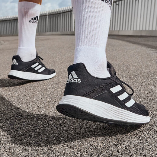 Adidas (adidas) zapatillas para correr para hombre y mujer, nuevas zapatillas deportivas transpirables de otoño 25, zapatillas para correr, zapatillas de malla informales livianas, blanco y negro/JQ9716 45