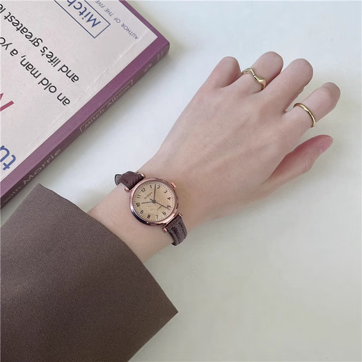 Louis Juerun 2025 new girls' watch retro niche junior high school student female model civil service examination special silent quartz