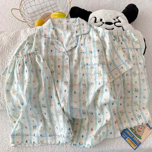 
Fenten three-piece set of cherry bear pajamas for women in summer short-sleeved cute cartoon loose cloud cotton summer home clothing set js-9905# black love three-piece set-cloud cotton M code 155-162 weight 105 Jin [Jin equals 0.5 kg]