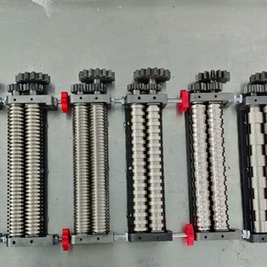 Baishui Temple household noodle machine noodle machine cutter head tool accessories round noodle knife plate noodle knife noodle knife stainless steel knife 140 type 26 electroplated knife