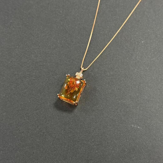 K00048 Amber Flower Perfume Bottle Light Luxury Necklace Authentic Gift