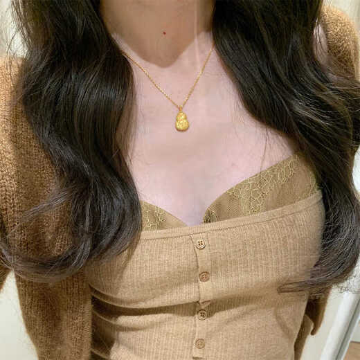 Only pair of retro new Chinese style gold crushed ice gourd necklace for women with good looks and temperament, versatile clavicle chain accessories pendant, crushed ice gourd necklace