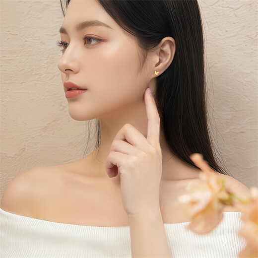 Shipulin K gold earrings, four-leaf clover, butterfly heart, yellow 18K gold, fashionable and versatile commuting style, gift to girlfriend on Chinese Valentine's Day, four-leaf clover