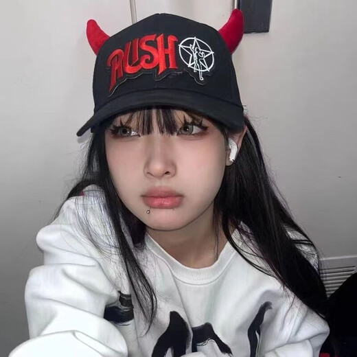 
Little Devil Sunscreen Hat Tai Cool Black Red Blood Devil Subculture Niche Street Punk Hip Hop Baseball Baseball 3892 Camouflage
