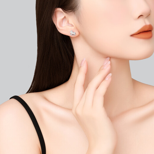 Chao Acer Instantly Rich Platinum Earrings for Women PT950 Earrings Sparkling Zodiac Horse Birthday Gift Priced at 230 Yuan 2.1g, One Pair