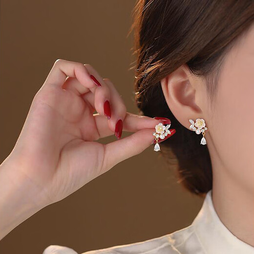 Juvia Camellia Earrings for Women S925 Silver Temperament and High-end Flower Earrings National Style Fashionable Earrings Suitable for Autumn and Winter Camellia Earrings S925 Silver Gift Box