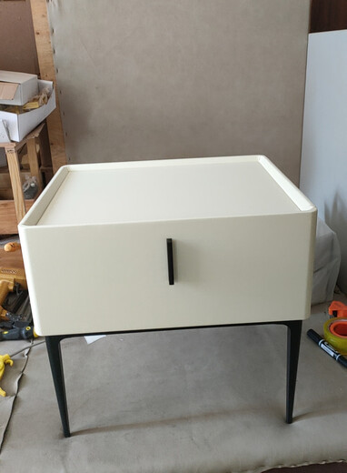 素朴素居免安装全实木床头柜简约现代皮质意式极简网红卧室床边储物置物柜 米白色9759 整装50x40x48cm