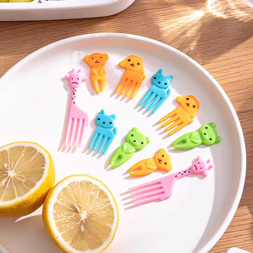 St. Xian Fruit Fork Child Safety Animal Manor Children's Cartoon Lunch Box Decoration Pick Cute Japanese and Korean Fruit Toothpick Treasure Animal Fruit Fork Mixed Pack Random 30 Pieces