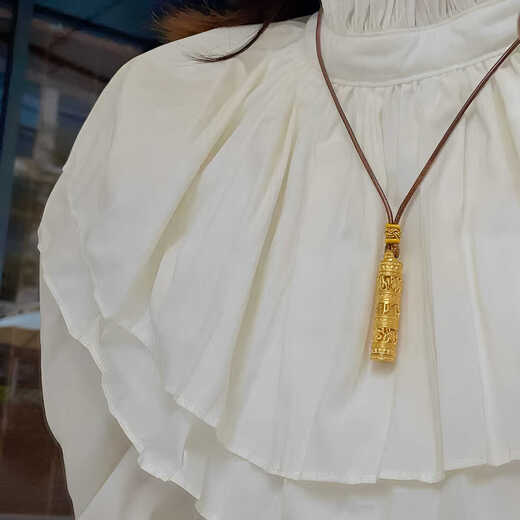 Chili inherited gold-coated silver ancient Buddhist Buddha pendant eight treasures portable Buddha pendant hollow can be opened for men and women sweater chain eight treasures portable Buddha pendant Buddha pendant gold about 0.4