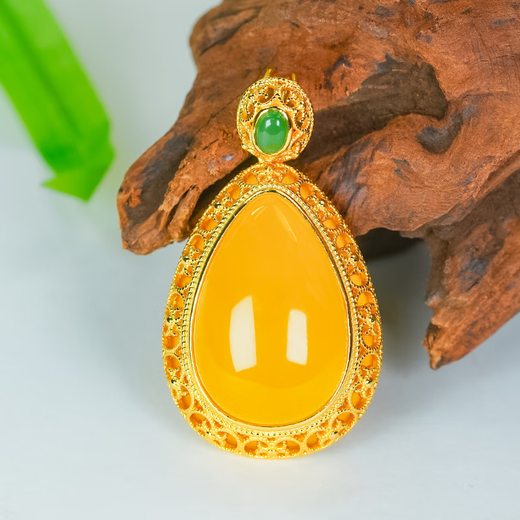 Loliya beeswax pendant, hollow heavy design, natural beeswax silver inlaid, elegant and exquisite full beeswax water drop single pendant