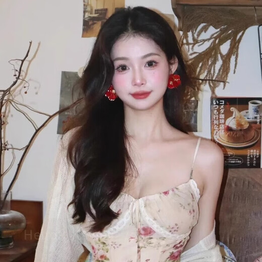 Exaggerated earrings, retro flowers, red camellia, French three-dimensional dripping glazed flower earrings, light luxury seaside resort style, red dripping glazed flower earrings