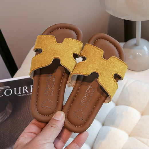 Children's soft-soled non-slip sandals for women's summer retro slip-ons, refreshing flat-soled comfortable beach shoes, yellow 34