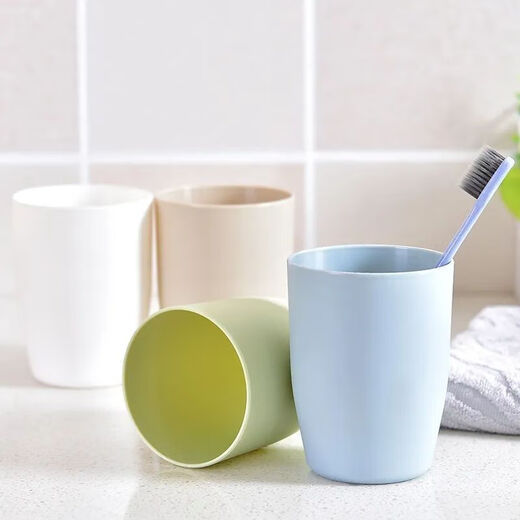 Thickened fashionable plain plastic couple cup toothbrushing cup wash cup round mouthwash cup water cup 300ml color random one pack