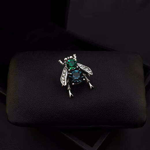 QUAMER's new retro bee high-end men's lapel pin suit jacket brooch collar anti-exposure badge pin red bee pin