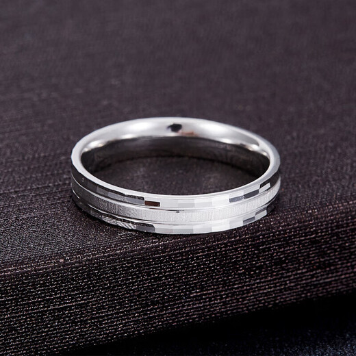 Lao Fengxiang platinum ring sandblasted simple solid solid mouth simple wedding ring for men and women as a birthday gift for girlfriend and wife platinum 11# (about 4.26g)