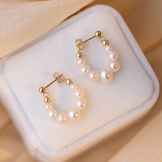Yican Zhao Lusi's same style freshwater imitation pearl earrings for women 2025 new popular earrings light luxury high-end temperament earrings seven freshwater pearl earrings