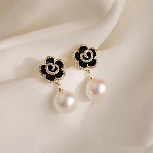 Camellia Earrings Retro Black Flower Pearl Earrings 2025 Niche Simple Cold Style Earrings Women Black 1 Pair