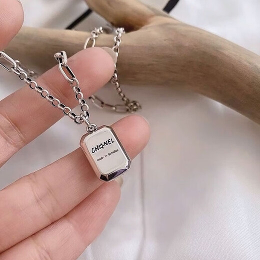 QIWN2025 new sugar cube necklace women's 925 sterling silver ins hip hop retro niche T-shirt chain XL1515