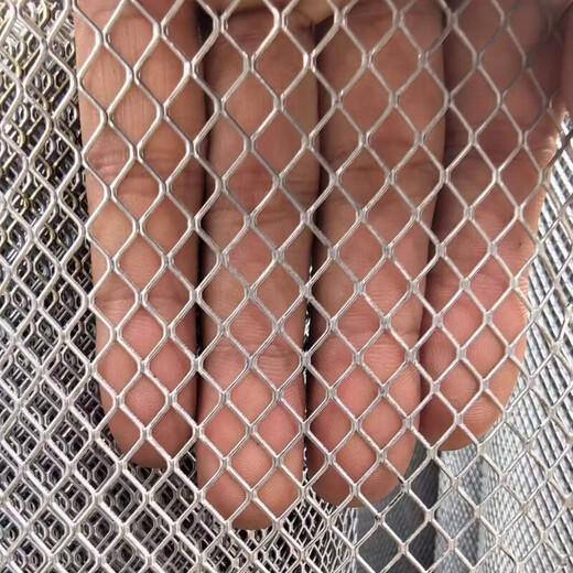 304 stainless steel mesh mesh 304 stainless steel small hole diamond mesh steel wire mesh decorative mesh security anti-theft mesh steel plate galvanized steel plate 8*10 mesh-1.0 thick steel plate 20 cm wide-3 meters long (comes with cable ties and gloves)