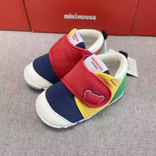 MIKIHOUSE is in stock and is available in seconds. Japan's award-winning toddler shoes for men and women, level 4 shoes, one section breathable, non-slip, corrective and comfortable, color matching, single layer, single product pin crown 22, inner length 13.5cm, suitable for 12.5cm foot length